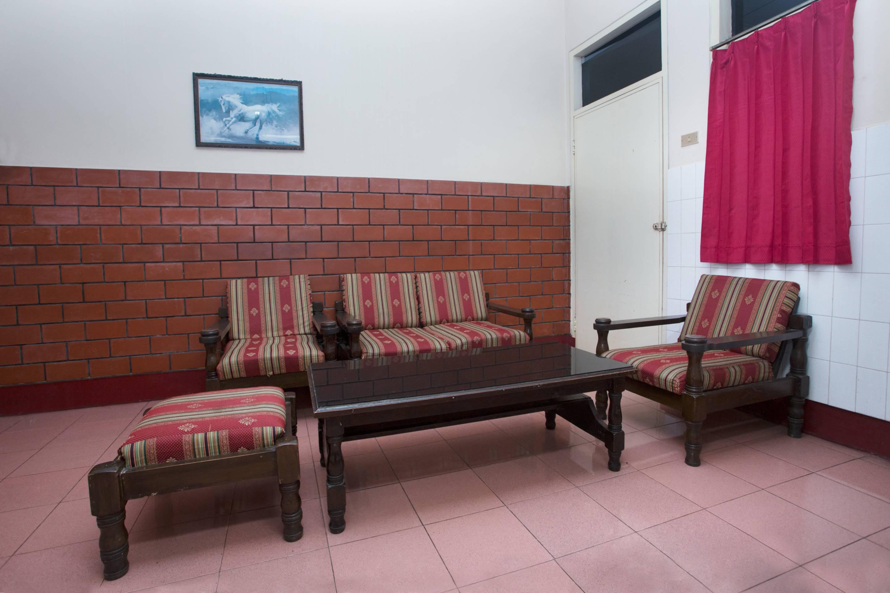 Griya Annisa Hotel Tegal  Exterior photo