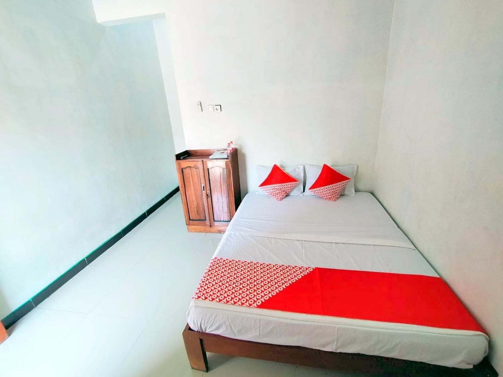 Griya Annisa Hotel Tegal  Exterior photo